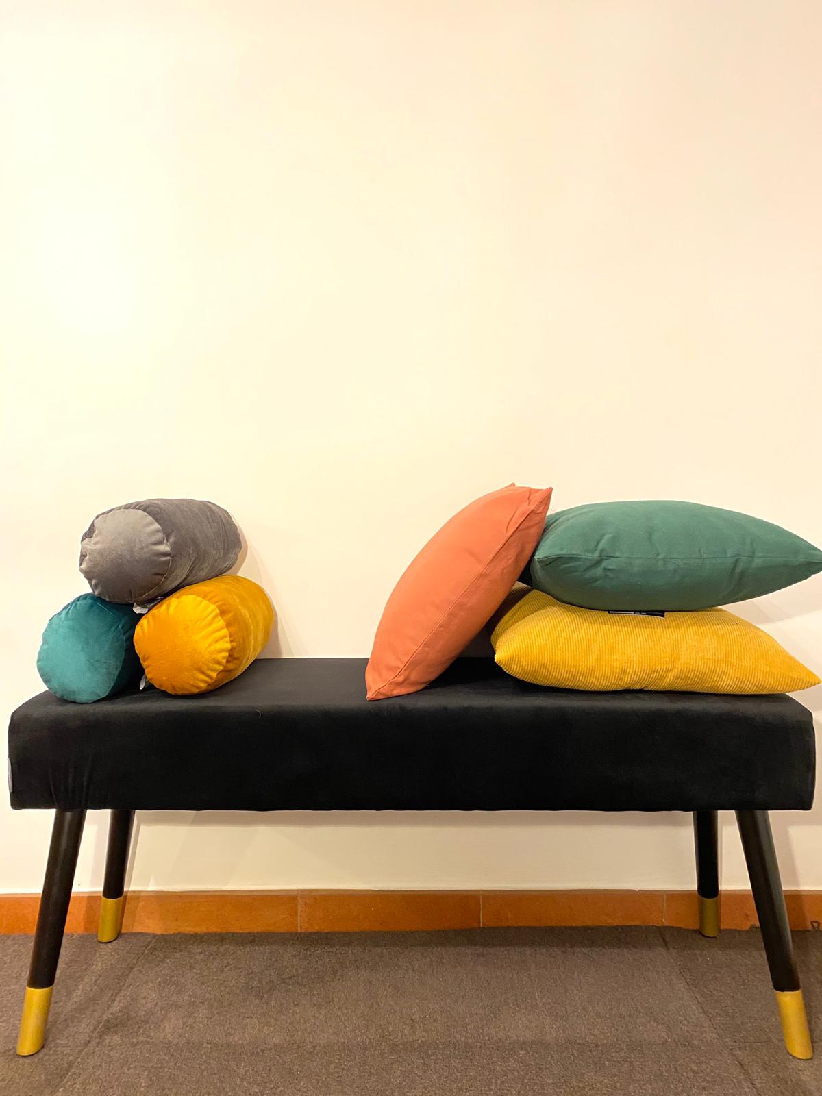 Cuscini tubolari velluto – GB Home Living Decor